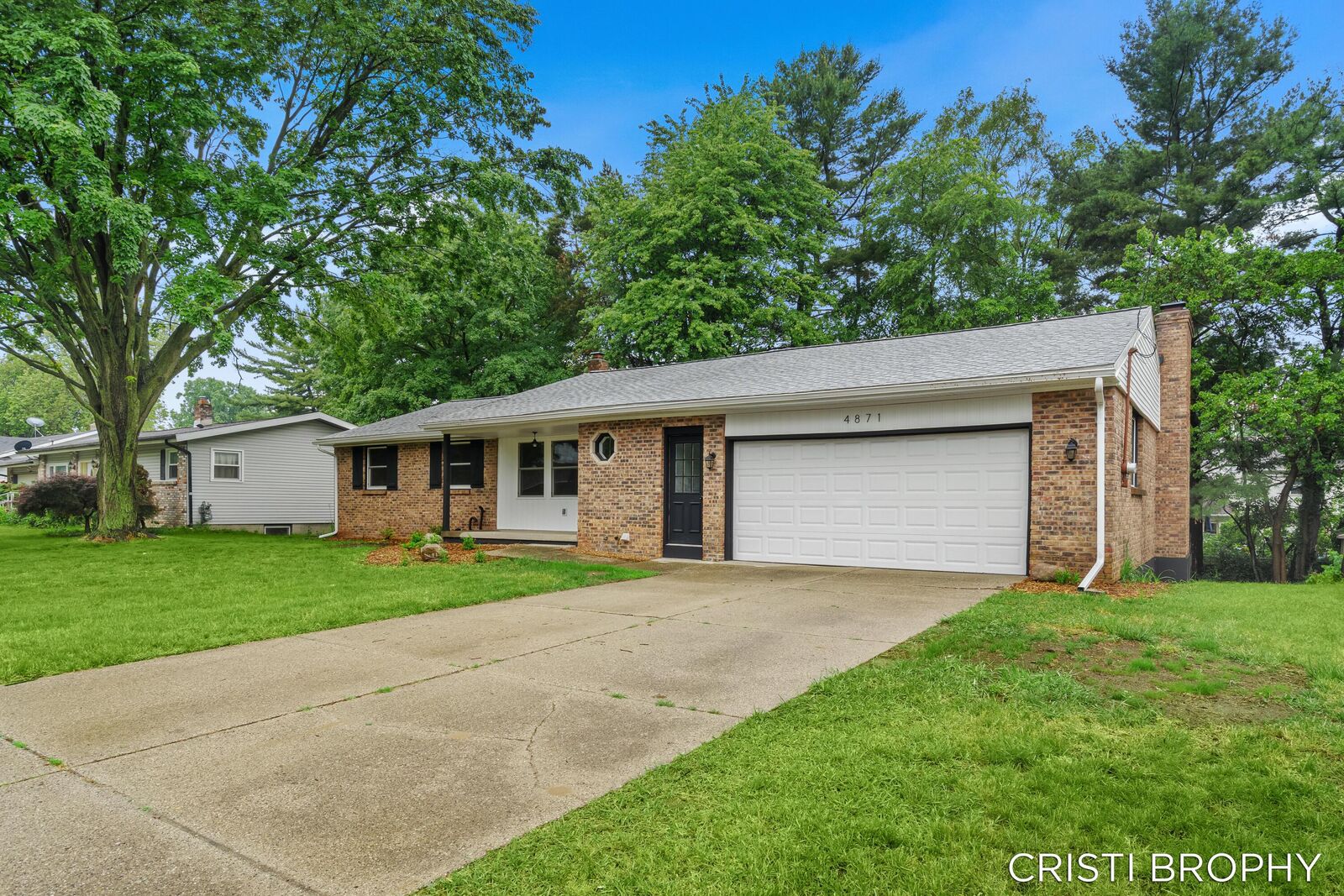 Property Photo:  4871 Newcastle Drive SE  MI 49508 