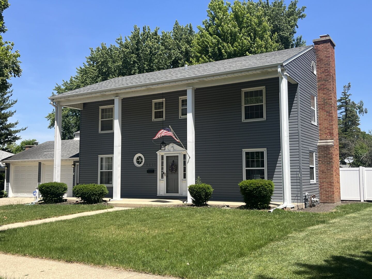Property Photo: 2221 Mayflower Drive IL 60506