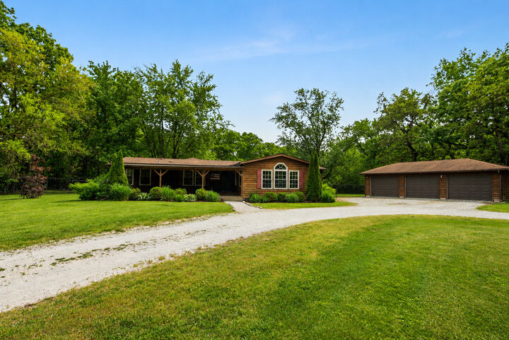 Property Photo: 1801 Richton Road IL 60475