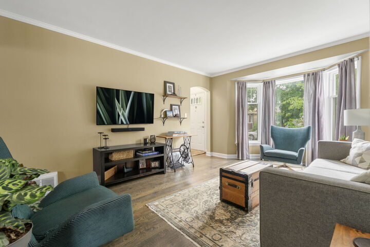 Property Photo: 4230 N Moody Avenue IL 60634