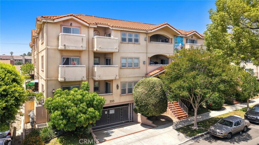 Property Photo:  555 E Santa Anita 301  CA 91501 