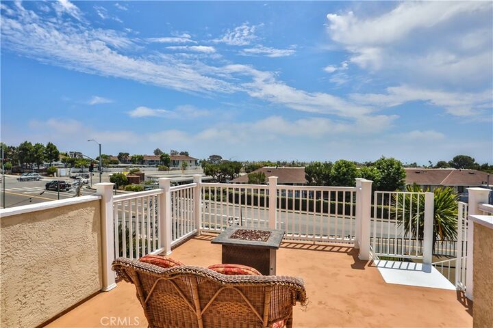 Property Photo:  2330 Avenida Marejada  CA 92673 