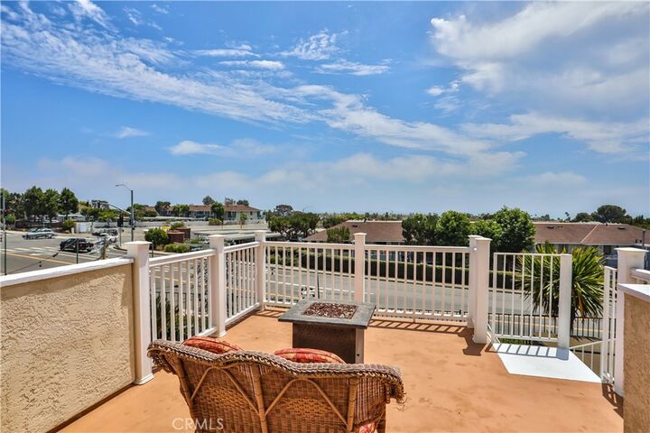 Property Photo: 2330 Avenida Marejada CA 92673