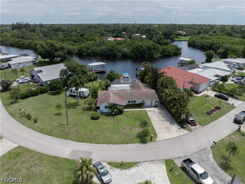 Property Photo: 1300 Thompson Street FL 33903