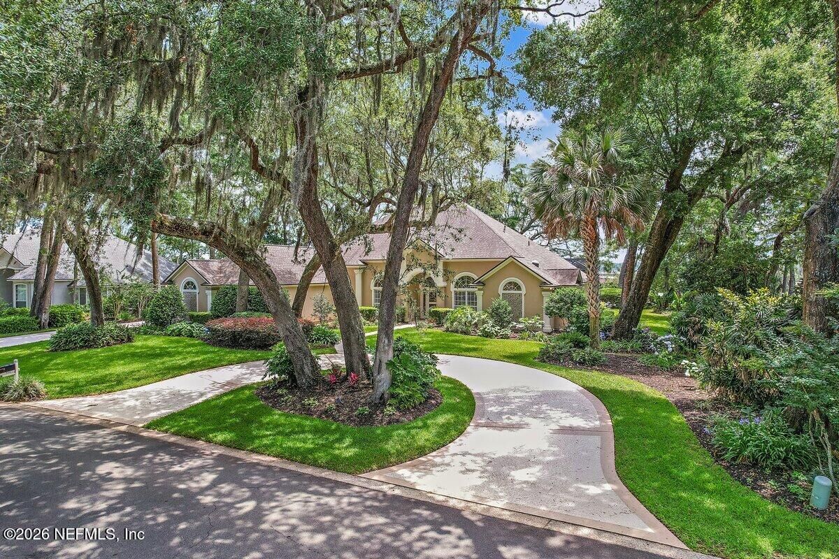 Property Photo: 953 Shipwatch Drive E FL 32225