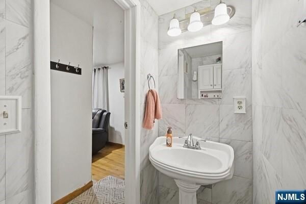 Property Photo:  142-144 Pearl  NJ 07501 