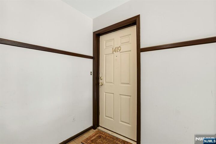 Property Photo:  1419 Faulkner Court  NJ 07430 