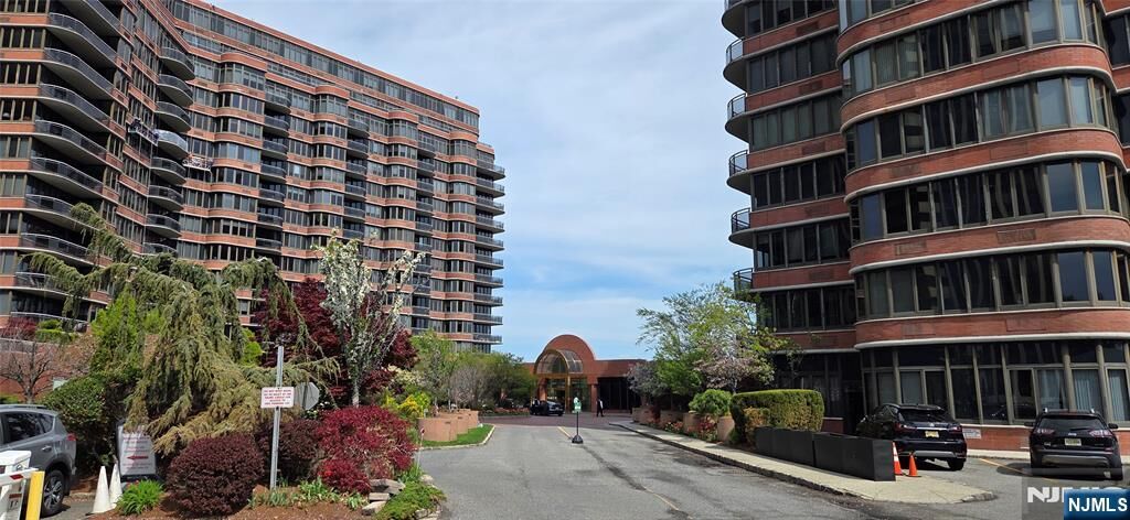 Property Photo:  100 Carlyle Vg6  NJ 07010 