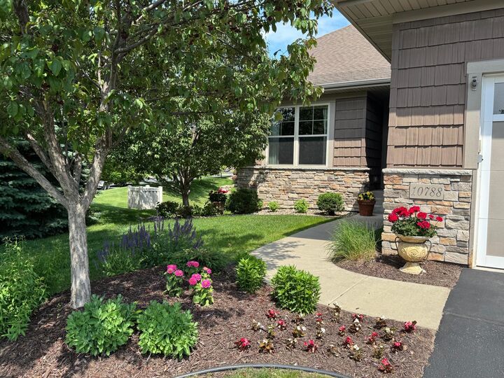 Property Photo:  10788 Lyndale Bluffs Trail  MN 55420 