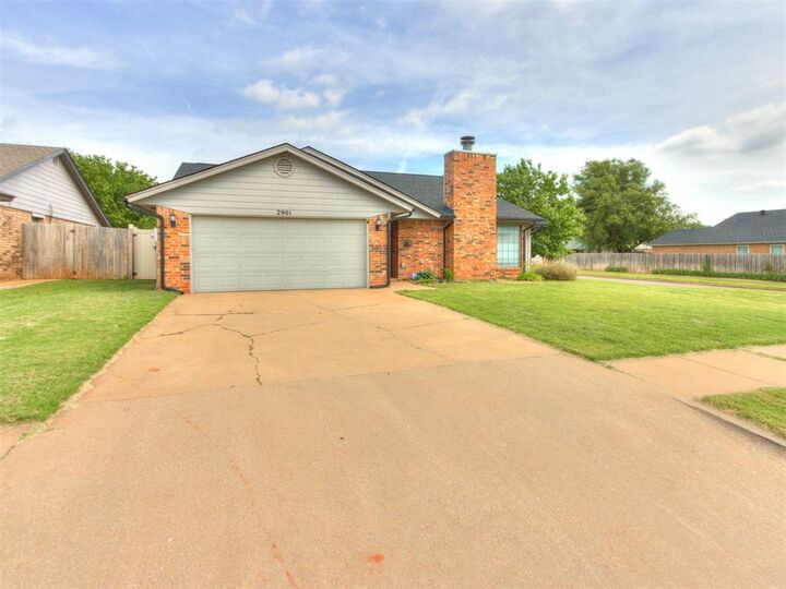 Property Photo:  2901 Summer Set Trail  OK 73012 