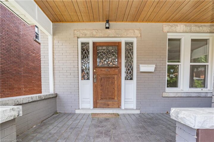 Property Photo:  25 Spadina Avenue Main  ON L8M 2W8 