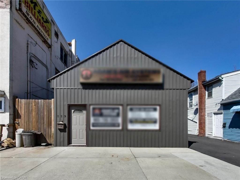 Property Photo: 229 Parkdale Avenue N ON L8H 5X4