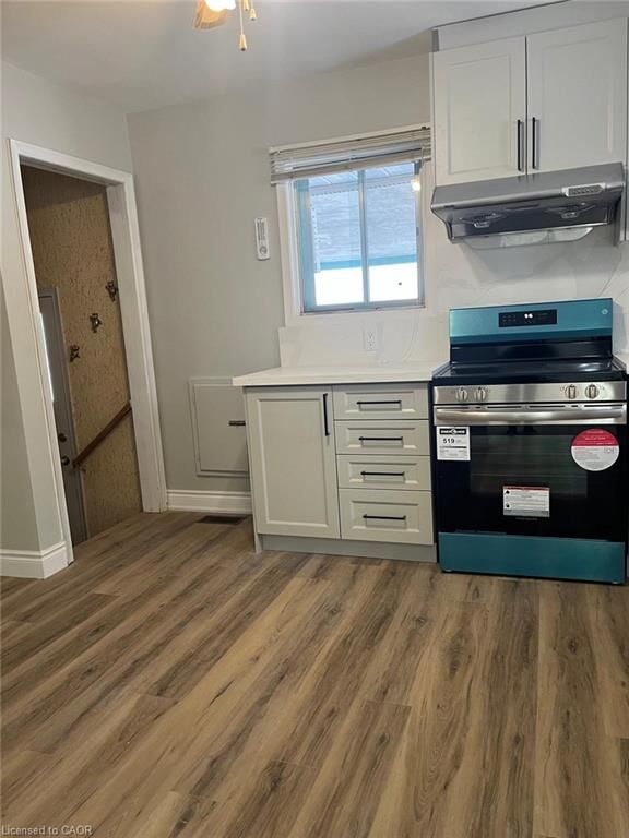 Property Photo:  102 Massey Avenue  ON N2C 1M5 