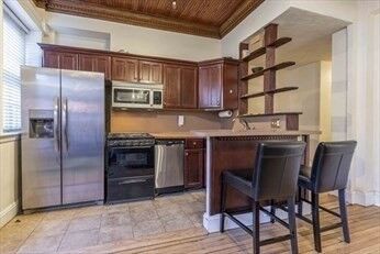 Property Photo:  250 Commonwealth Ave 22  MA 02116 