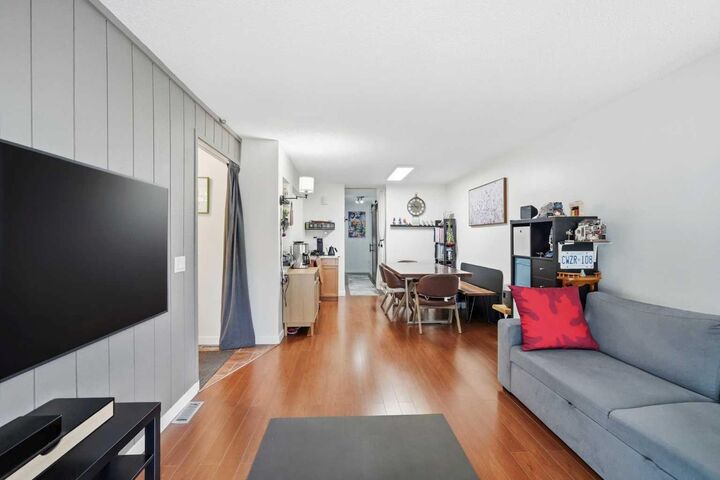 Property Photo:  3500 Varsity Drive NW 411  AB T2L 1Y3 