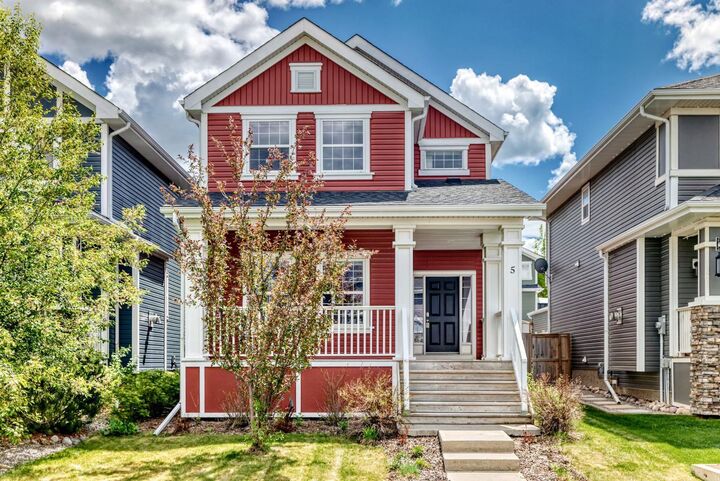 Property Photo: 5 River Heights Green AB T4C 0J6