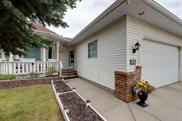 Property Photo:  131 Cambria Road  AB T1P 1M1 
