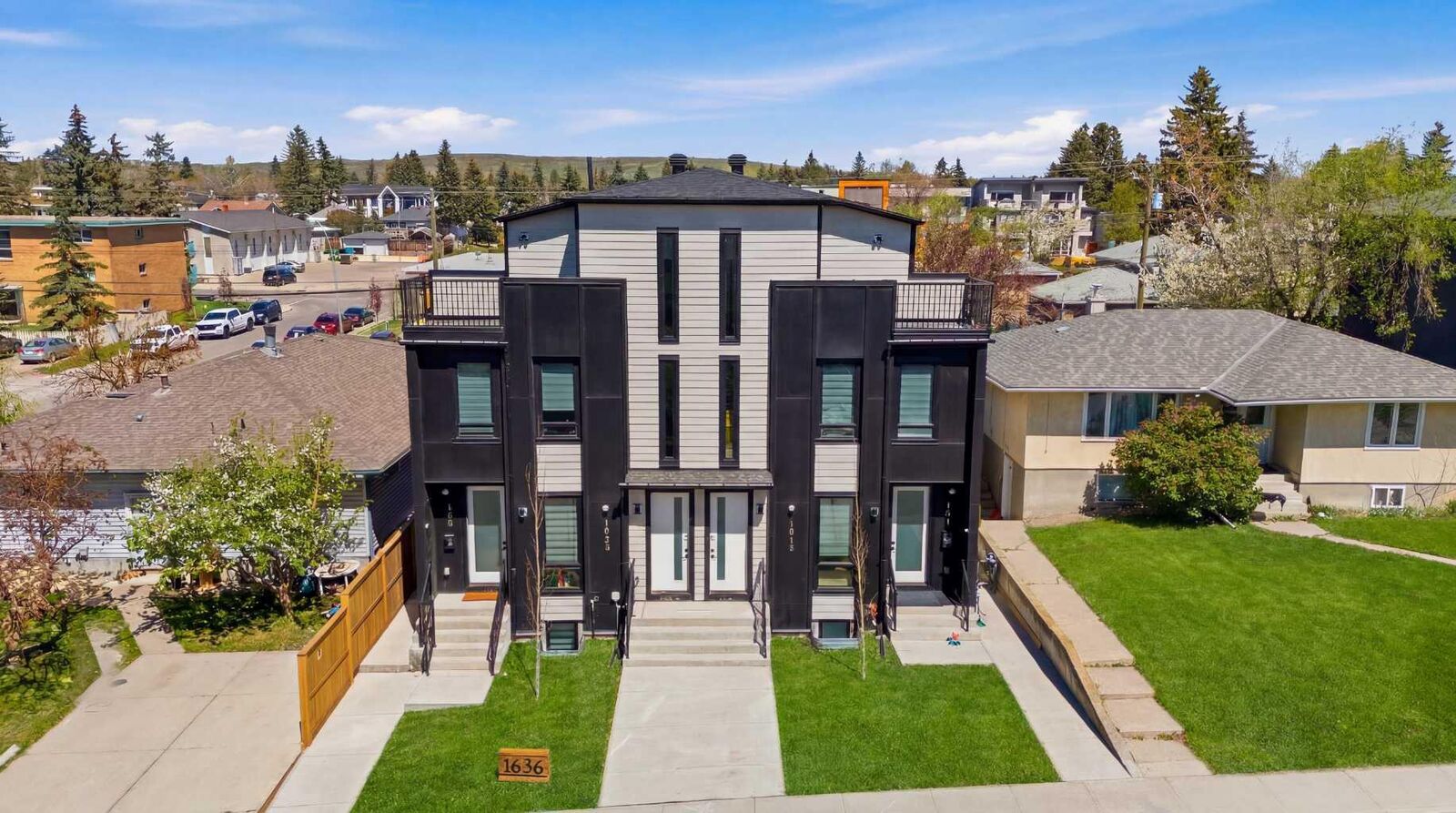 Property Photo: 1636 19 Avenue NW AB T2M 1B1