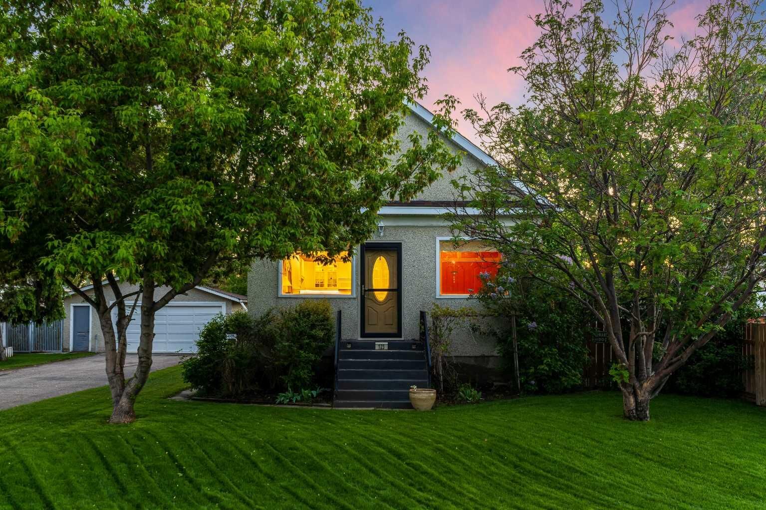 Property Photo: 123 McCann Street SE AB T0J 1X1