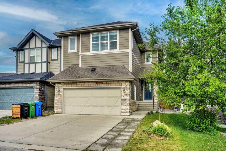 Property Photo:  22 Sherwood Road NW  AB T3R 0N8 