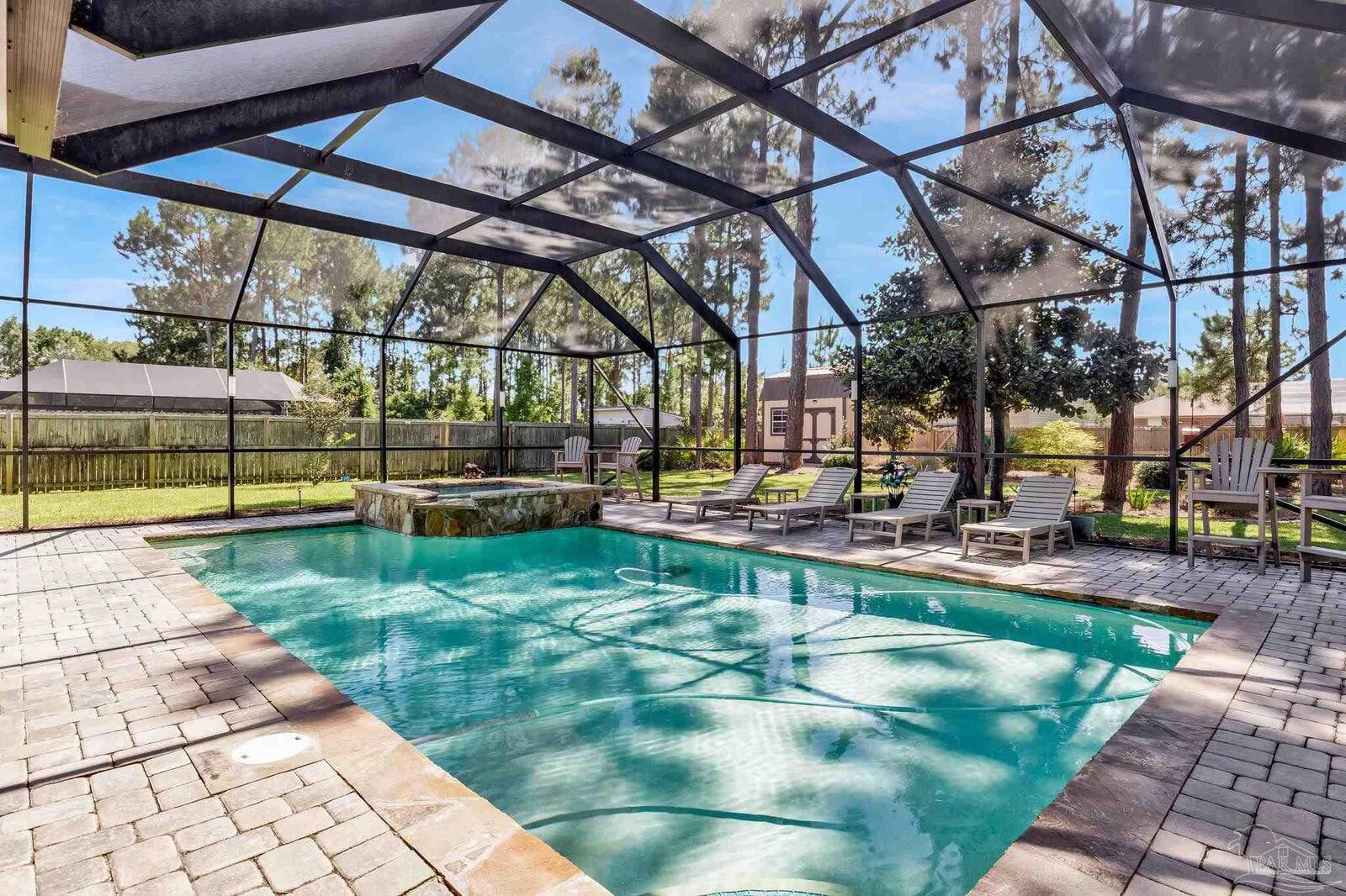 Property Photo: 1909 Jamaica Dr FL 32566