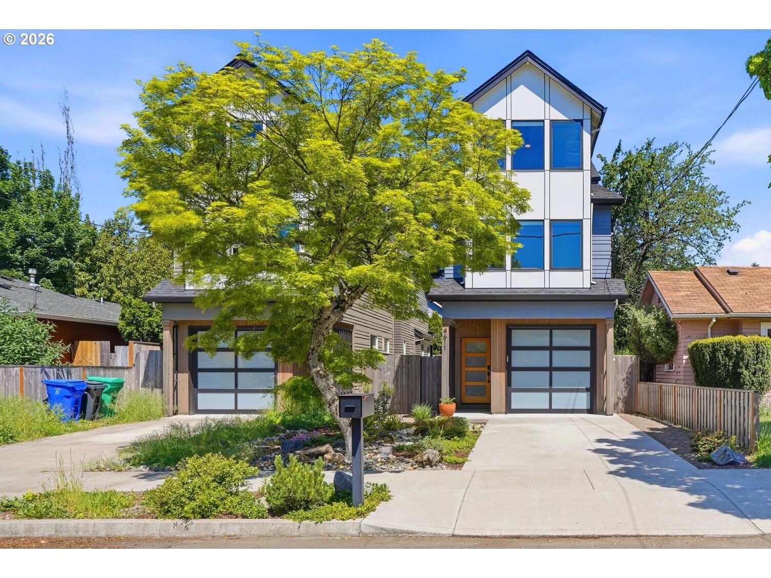 Property Photo: 4611 SE Knapp St OR 97206