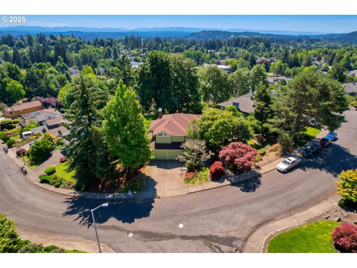 Property Photo: 2902 SW Orchard Hill Pl OR 97035