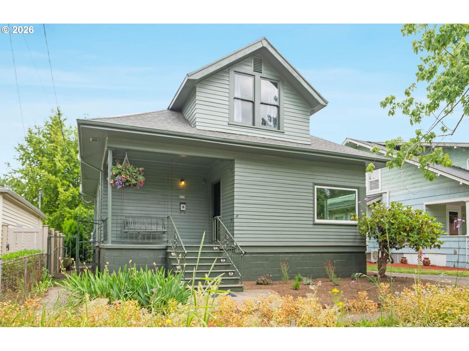 Property Photo:  223 NE Rosa Parks Way  OR 97211 