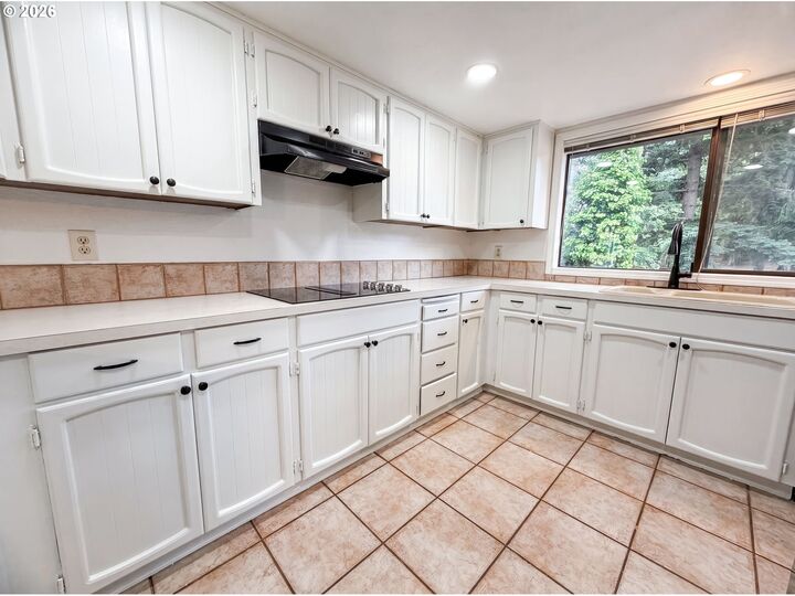 Property Photo:  4246 Spring Rock Cir  OR 97068 