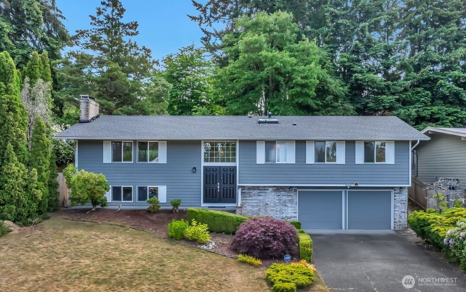 Property Photo:  32212  25th Ave SW  WA 98023 
