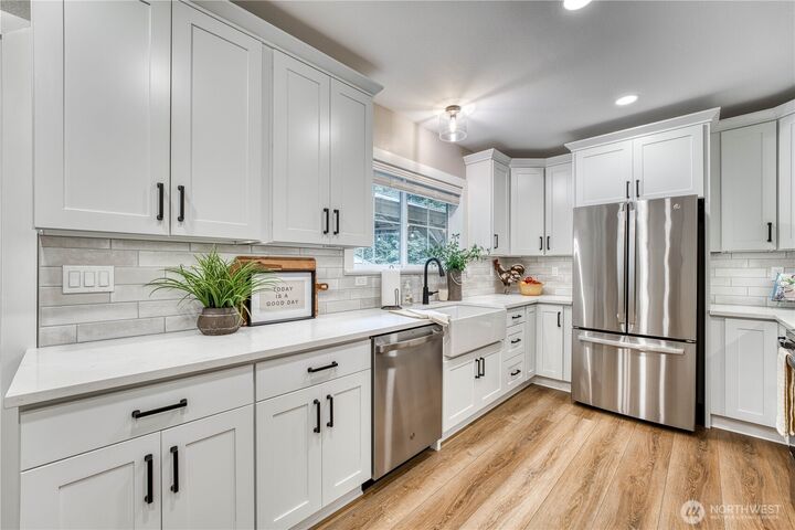 Property Photo: 4828 SW Hunter Road WA 98367
