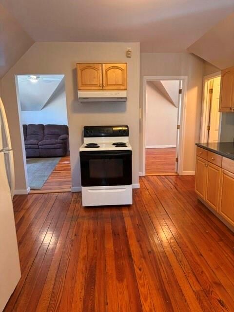 Property Photo:  595 Armistice Boulevard 3  RI 02861 
