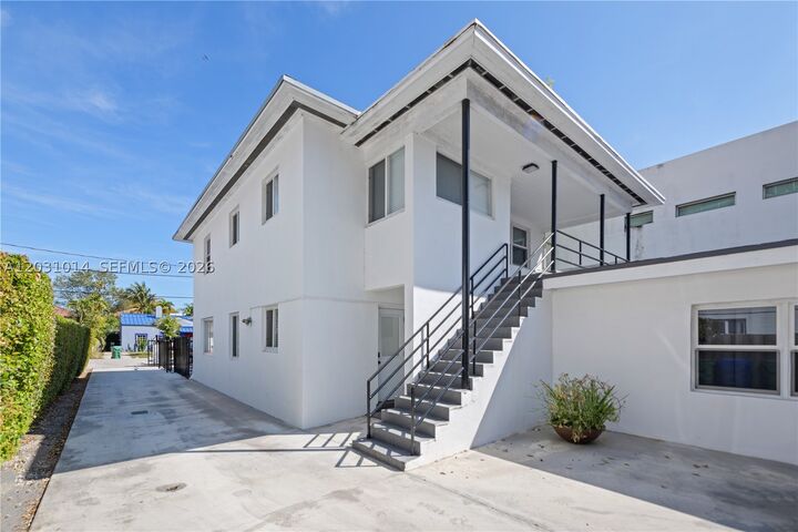 Property Photo: 2240 SW 16th Ct U FL 33145