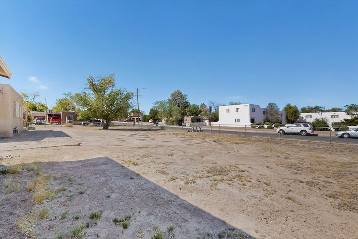 Property Photo: 2907 Burton Avenue SE NM 87106