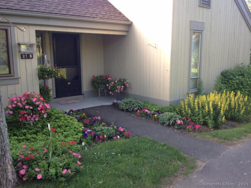 Property Photo: 27 Heritage Village B CT 06488
