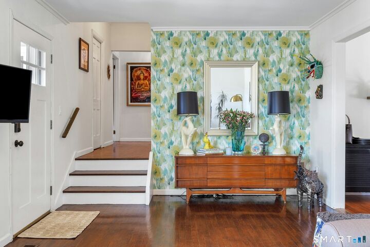 Property Photo:  