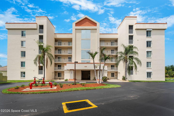 Property Photo:  1420 Huntington Lane  FL 32955 