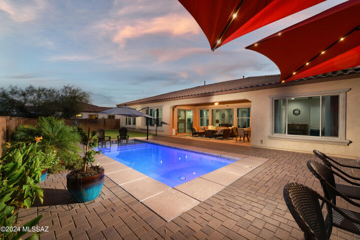 Property Photo: 2542 N Woods End Place AZ 85749