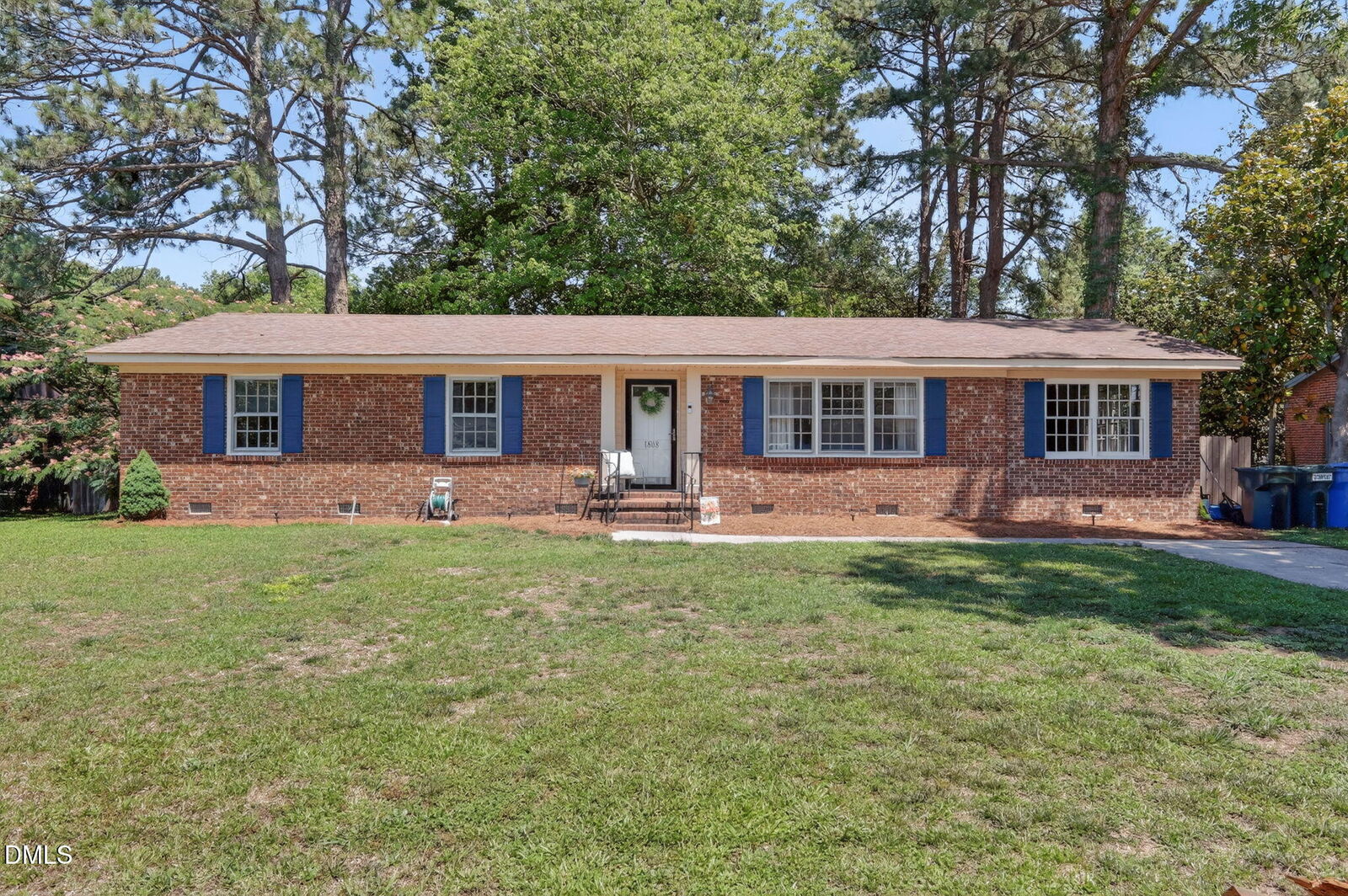 Property Photo: 1808 Oakdale Drive W NC 27893