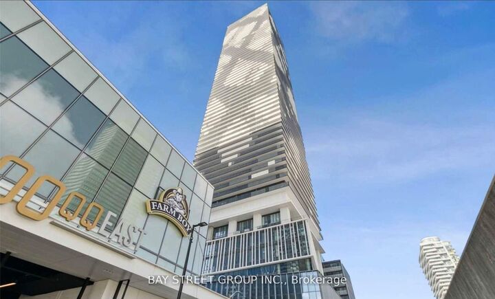 Property Photo: 138 Downes Street 806 ON M5E 0E4
