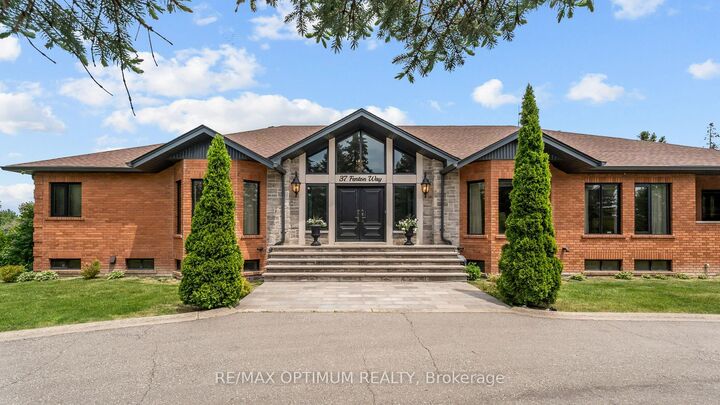 Property Photo: 37 Fenton Way ON L6P 0P4