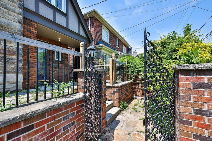 Property Photo: 138 Fallingbrook Road ON M1N 2T6