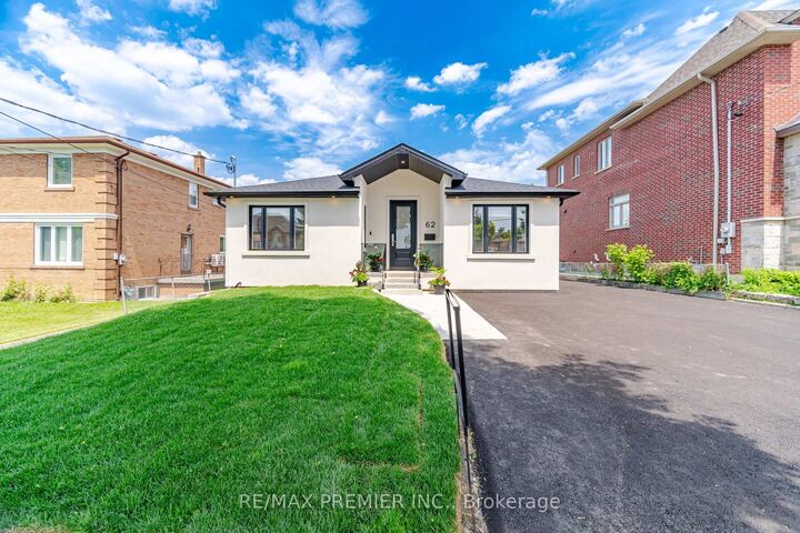 Property Photo:  62 Flamborough Drive  ON M6M 2R6 