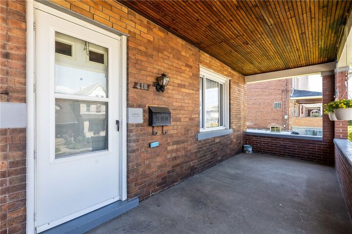 Property Photo:  418 Fairmont Ave  PA 15085 