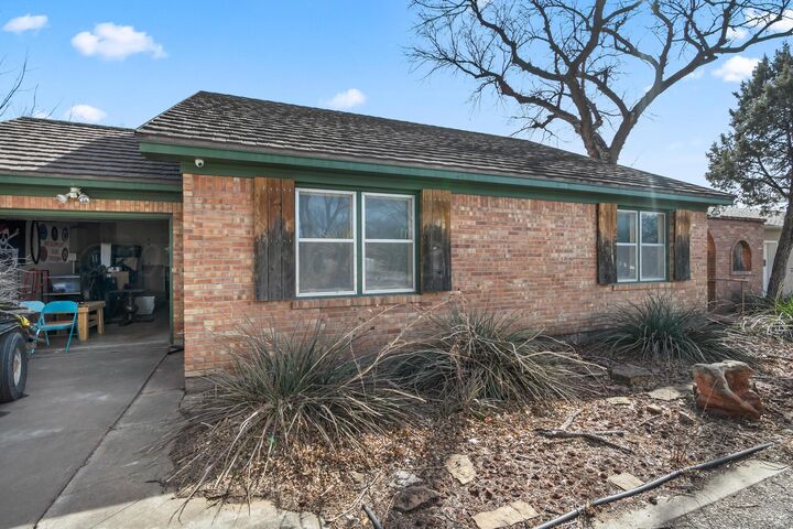 Property Photo: 2217 Peach Tree Street TX 79109-1922