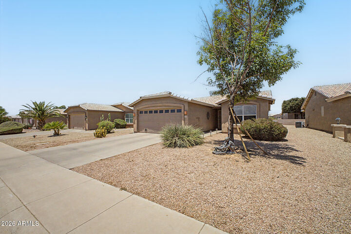 Property Photo:  1462 E Torrey Pines Lane  AZ 85249 