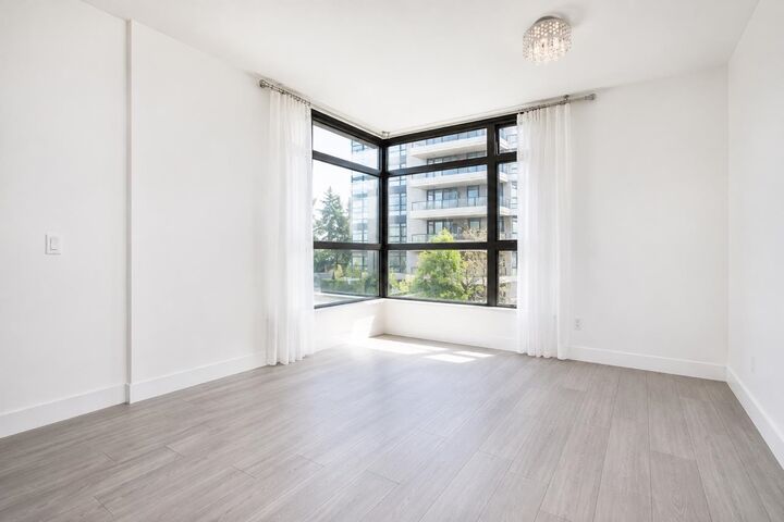 Property Photo: 8120 Lansdowne Road 404 BC V6X 0A1