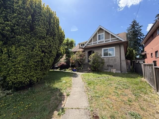 Property Photo: 7079 Waverley Avenue BC V5J 4A4