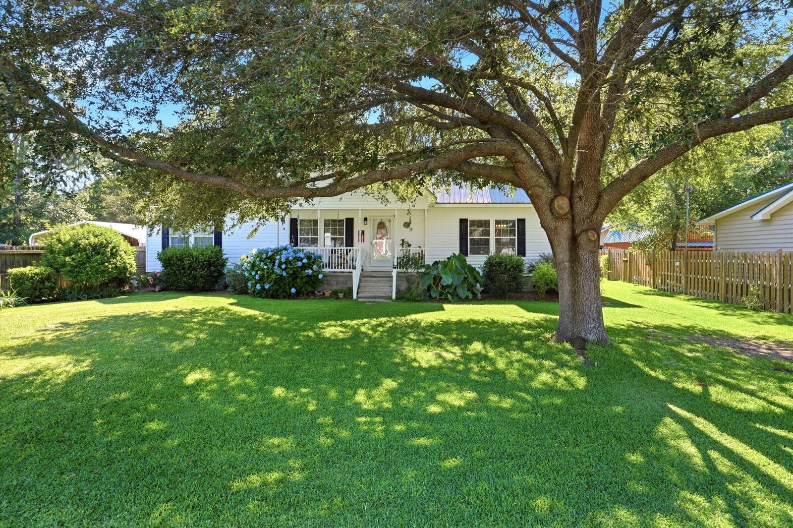 Property Photo:  116 Sparrow Street  SC 29431 