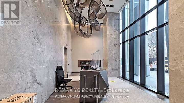 Property Photo:  1 Yorkville Avenue 710  ON M4W 0B1 